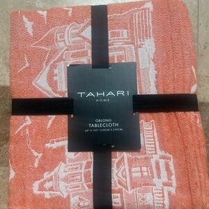 TAHARI HALLOWEEN TABLECLOTH